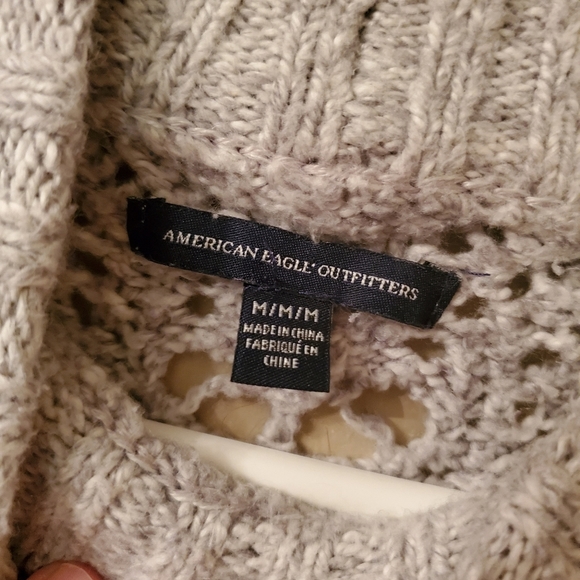 American Eagle Knit Cropped Sweater - Picture 4 of 4